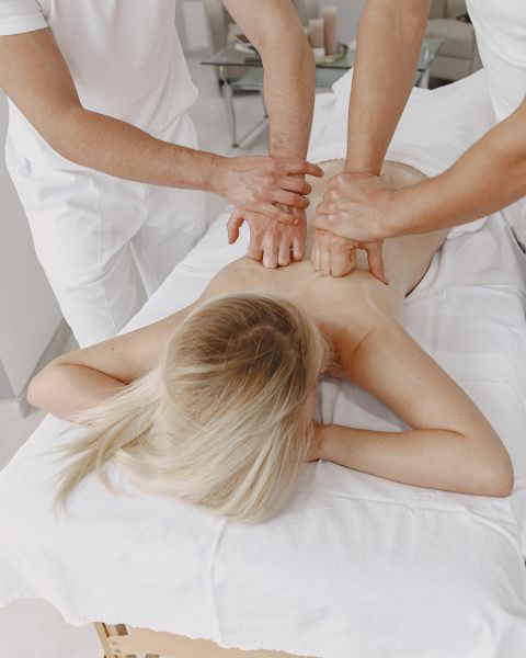 4 Hands Massage in Bangkok